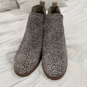 TOMS Mini Cheetah Suede Wedge Booties - like new